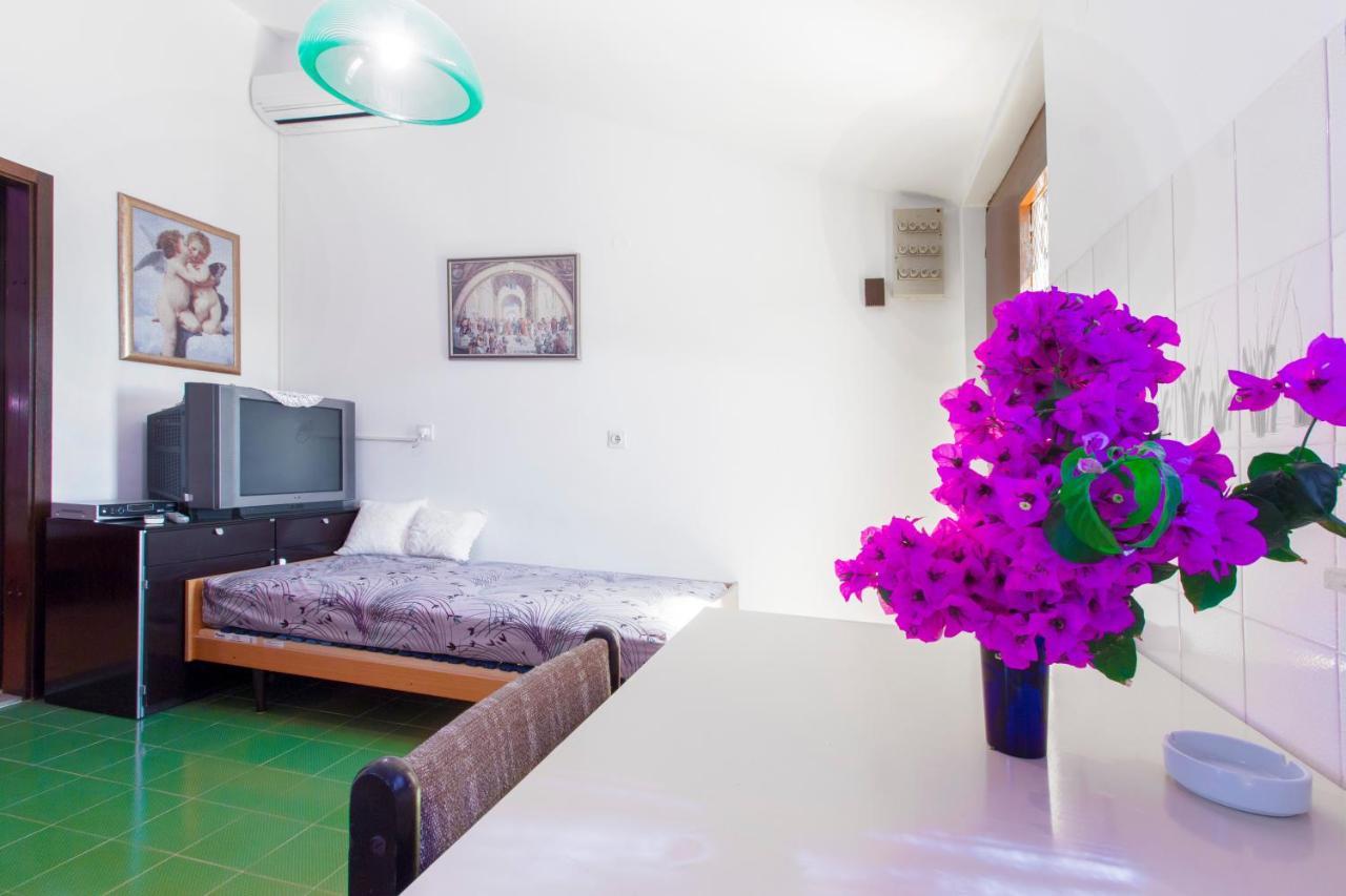 7 Olives Apartments Rogoznica  Extérieur photo