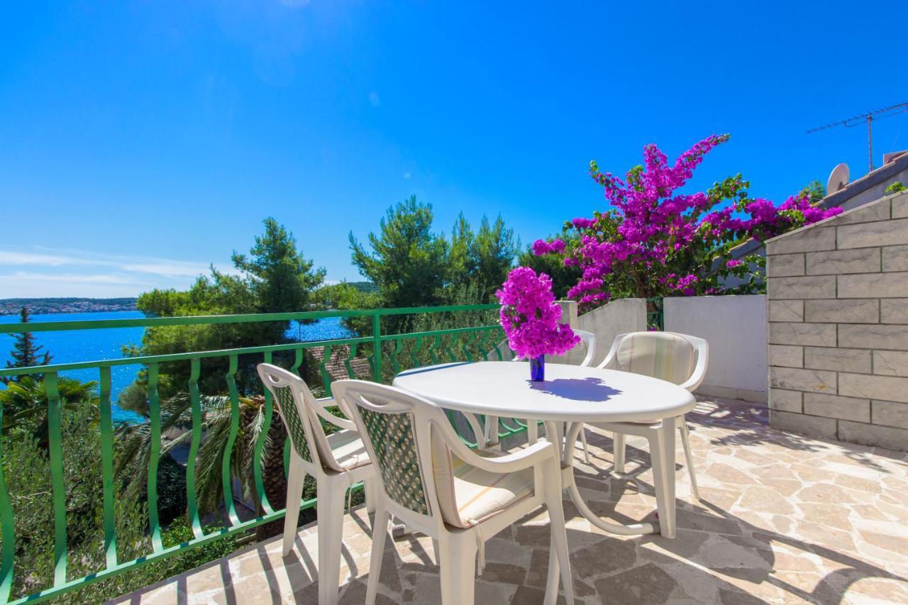 7 Olives Apartments Rogoznica  Extérieur photo