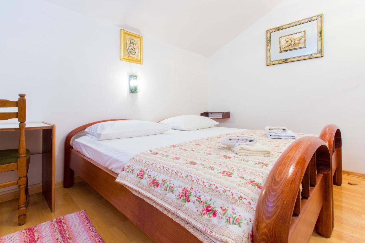 7 Olives Apartments Rogoznica  Extérieur photo